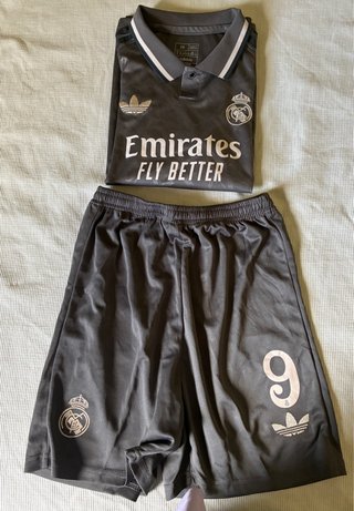 Camiseta Real Madrid Mbappé 9 Gris talla10-12 años