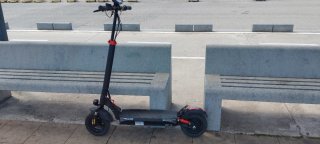 Patinete eléctrico ZW se cambia x iPhone 14