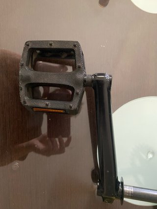 Bielas y pedales de bicicleta