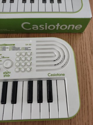 Teclado Casio SA-50 Casiotone con cargador