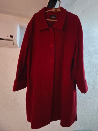 Abrigo largo rojo Dados