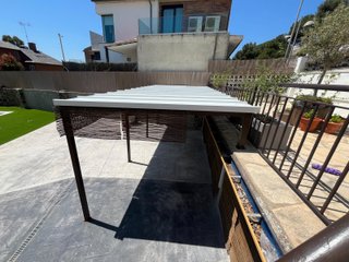 Pérgola a medida jardín/terraza/negocios