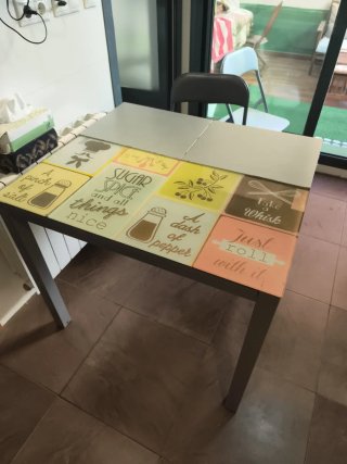 Mesa de cocina cristal con diseño