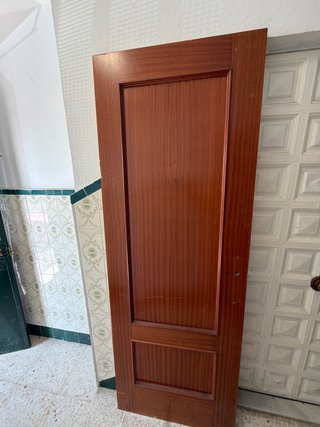 Puerta de madera de interior