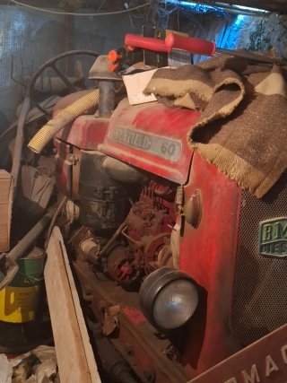 Tractor Nuffield 60 Rojo