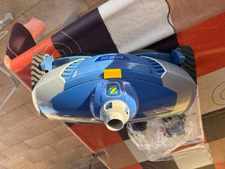 Robot Limpiafondos Zodiac MX8/MX630