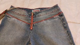 Pantalón vaquero campana vintage cremalleras rosas
