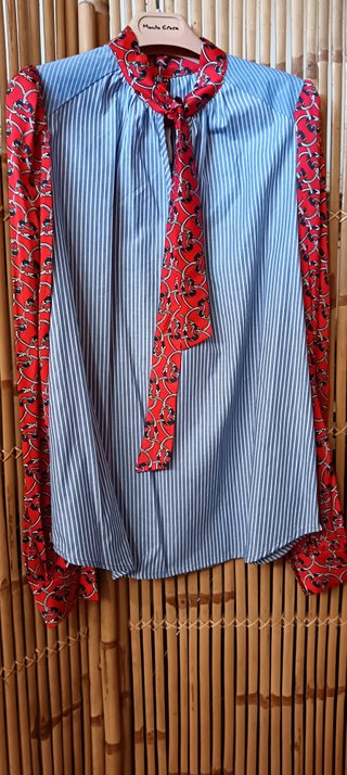 Camicia Manila Grace a righe con foulard