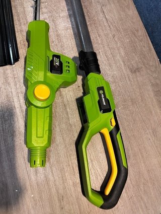 Fieldmann - Cortasetos telescópico sin cable 20V