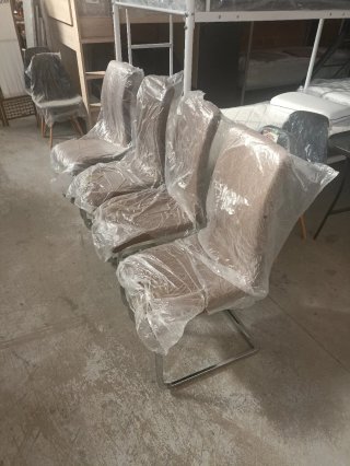 Conjunto de 4 sillas tapizadas