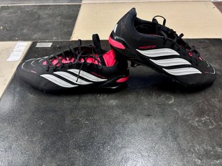 Botas de fútbol Adidas Negras/Rojas Talla 46