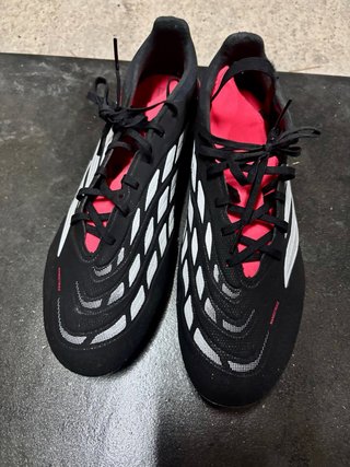 Botas de fútbol Adidas Negras/Rojas Talla 46