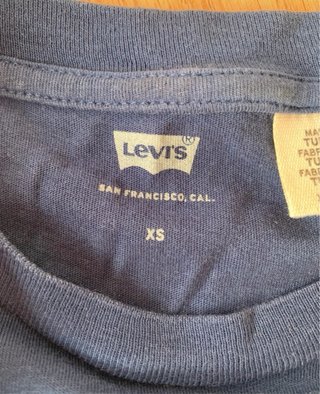 Camiseta Levi's Azul y Roja