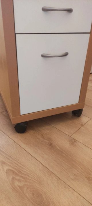 Cajonera con ruedas color madera-blanca. 3 cajones