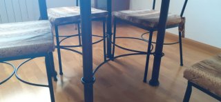 Mesa redonda forja y madera