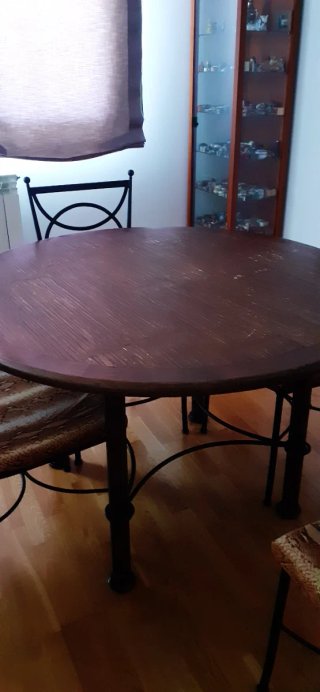Mesa redonda forja y madera