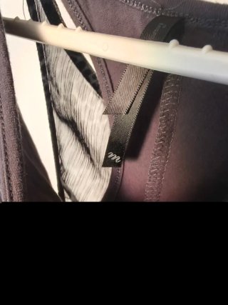 Camisa larga sin mangas con tachuelas