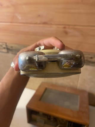 Reloj de mesa antiguo vintage