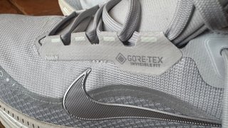 Zapatillas Nike Vomero Plus GORE-TEX Gris