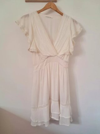 Vestido blanco Stradivarius