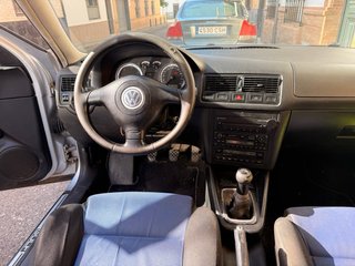 Volkswagen Golf 2002