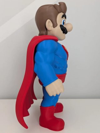 Figura Fanart de Mario x Superman