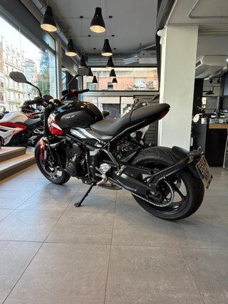 Triumph Trident 660