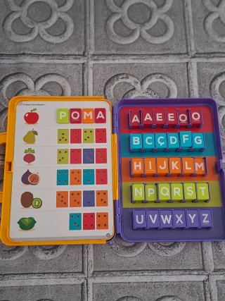Juego para aprender a leer Diset (está en catalán)