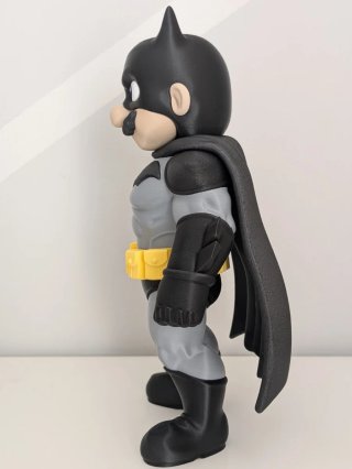 Figura Fanart de Mario x Batman