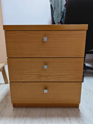 2 cajoneras escritorio 3 cajones, una con ruedas