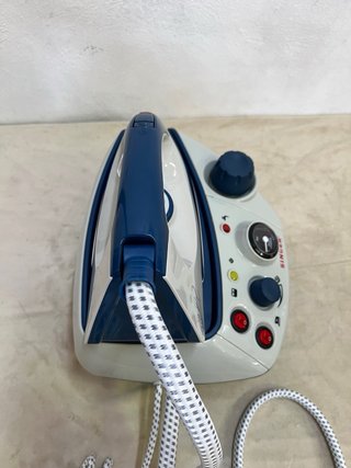 Centro Planchado Singer SHG6201 - 2200W