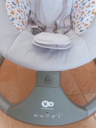 Mecedora eléctrica Kinderkraft