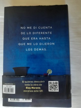 Diferente / Different