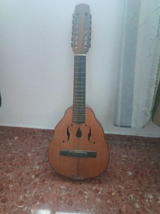 Bandurria de 16 cuerdas