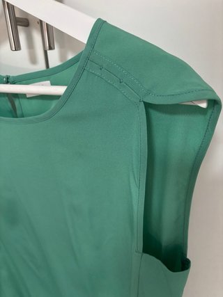 Camiseta verde sin mangas
