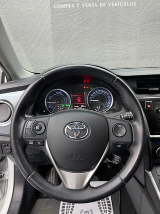 Toyota Auris Hybrid 2015 *PLAN RELAX*