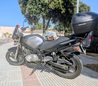 Suzuki GS500 2008 – Apta A2 – Etiqueta C – Baúl SH