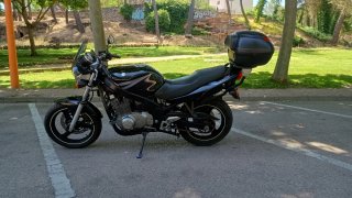 Suzuki GS 500 Negra