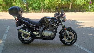 Suzuki GS 500 Negra