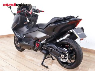 YAMAHA T-MAX 560
