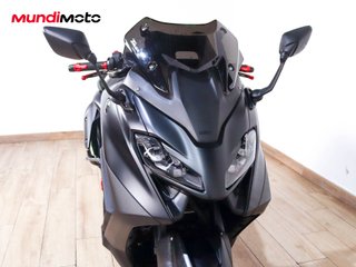YAMAHA T-MAX 560