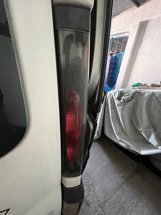 Foco trasero Nissan