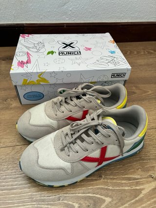 Zapatillas Munich Beige