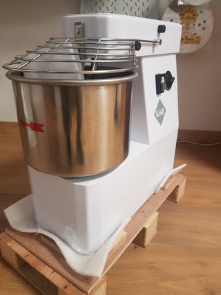 AMASADORAS 10LT EXTREME / PARA 8KG DE MASA TOTAL