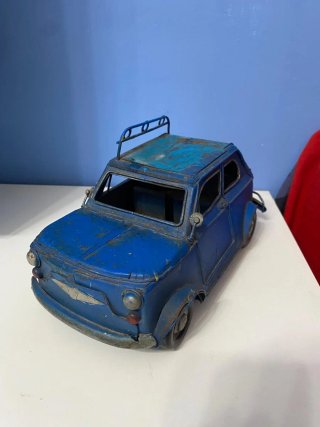 Modellino Auto Blu in metallo