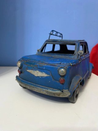 Modellino Auto Blu in metallo