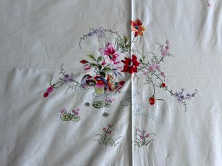 Colcha algodón bordada con aves y flores