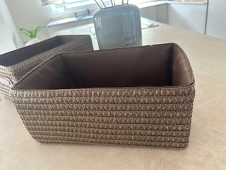 Cesta de mimbre y tela beige/marrón