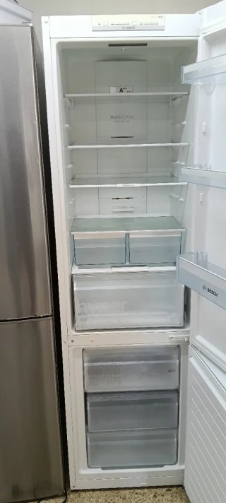 NEVERA COMBI BOSCH NO FROST ENERGÍA A+++