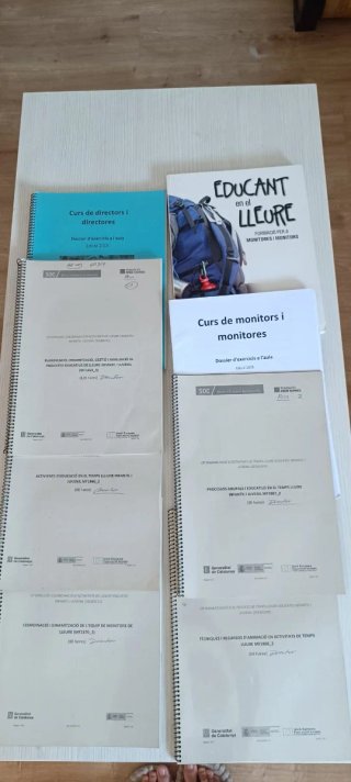 REGALO Libros apuntes cursos formación "lleure"